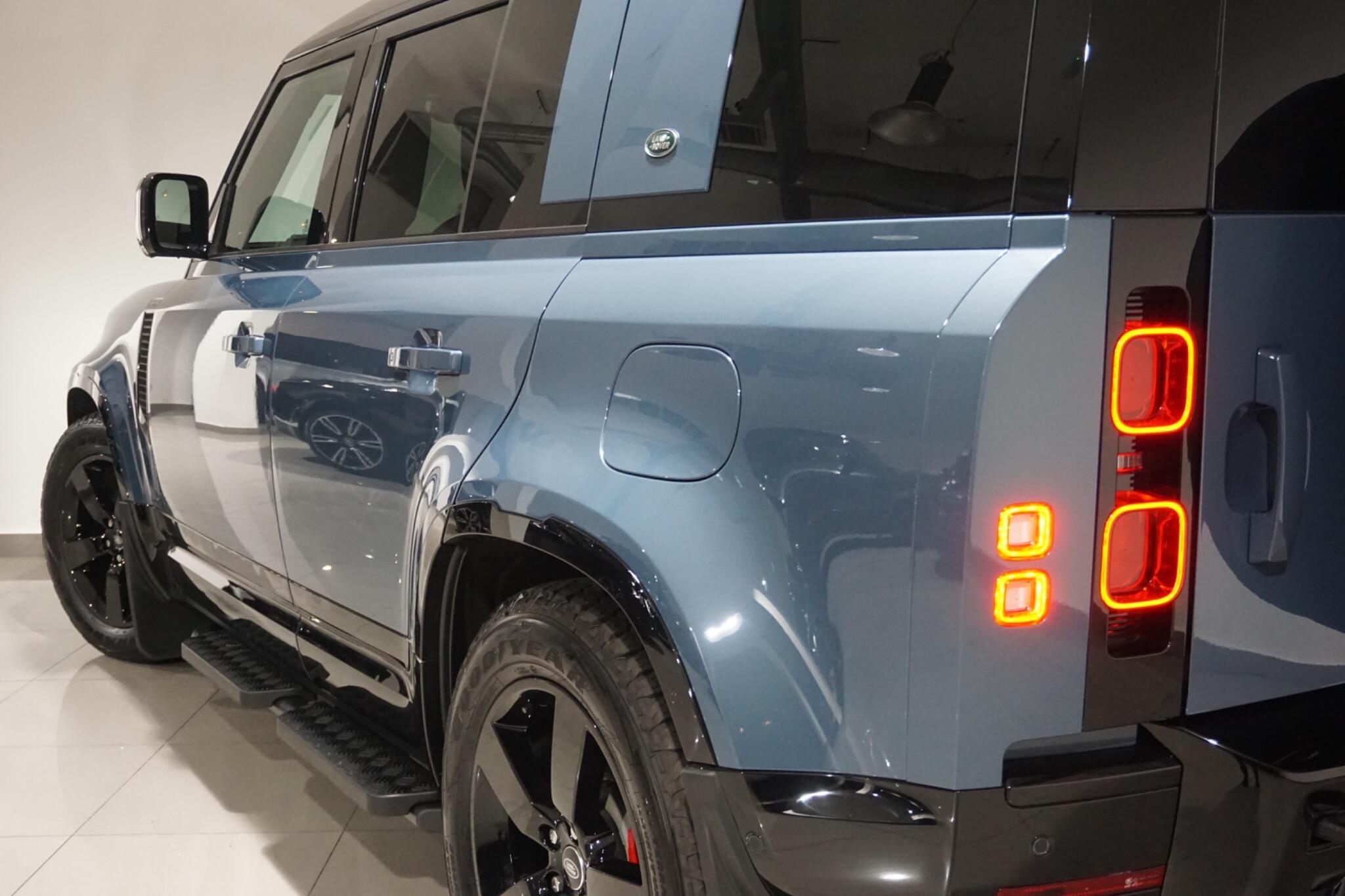 Land Rover Defender 110 2.0 P400e 15.4kWh X-Dynamic HSE SUV 5dr Petrol Plug-in Hybrid Auto 4WD Euro 6 (s/s) (404 ps)